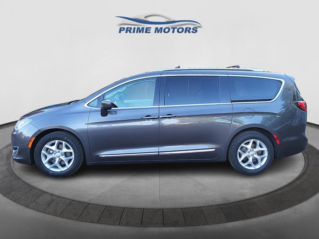 Chrysler Pacifica Touring-L Plus 2017