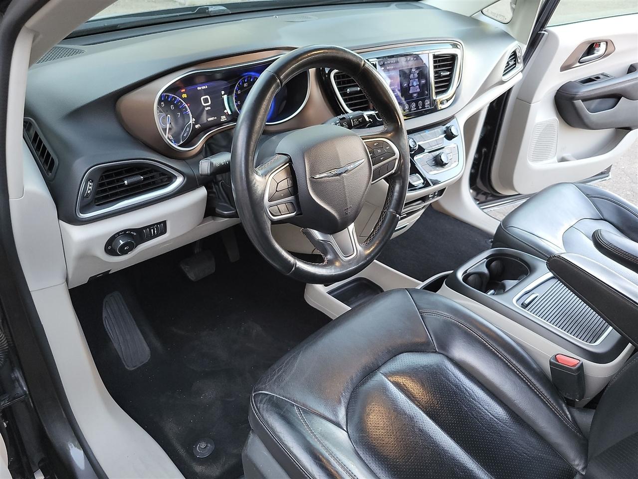 Chrysler Pacifica Touring-L Plus 2017