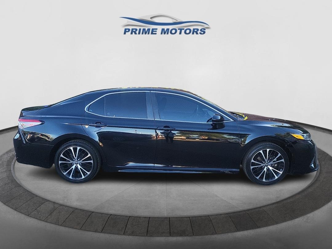 Toyota Camry SE 2018