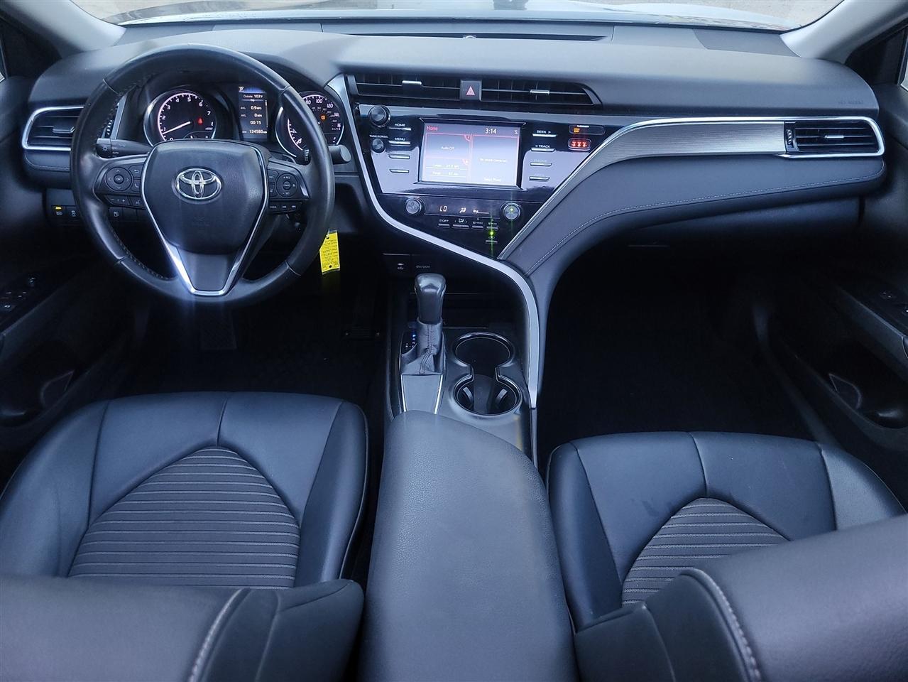 Toyota Camry SE 2018