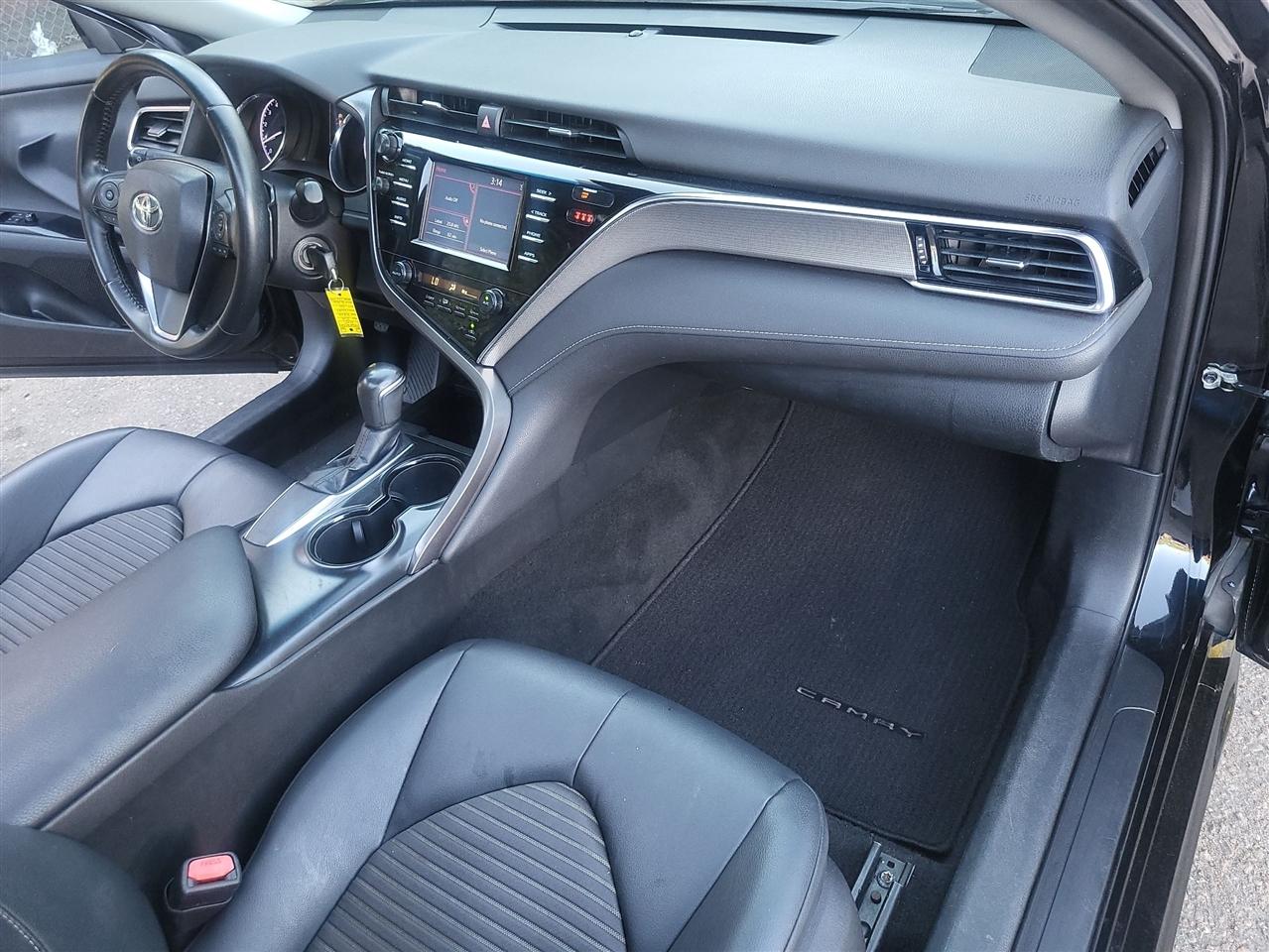 Toyota Camry SE 2018