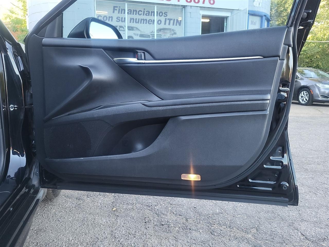 Toyota Camry SE 2018