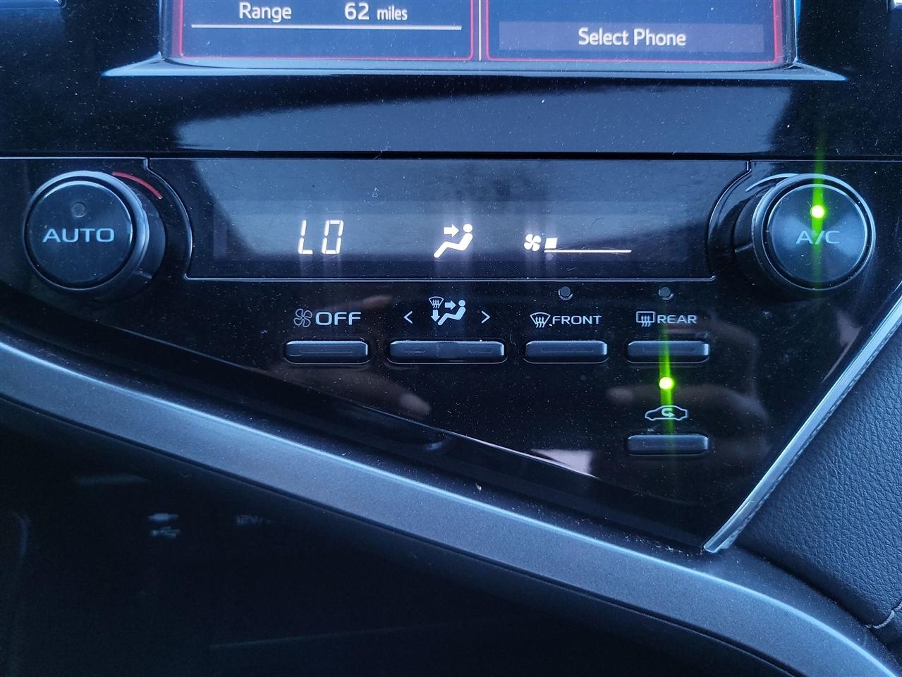 Toyota Camry SE 2018