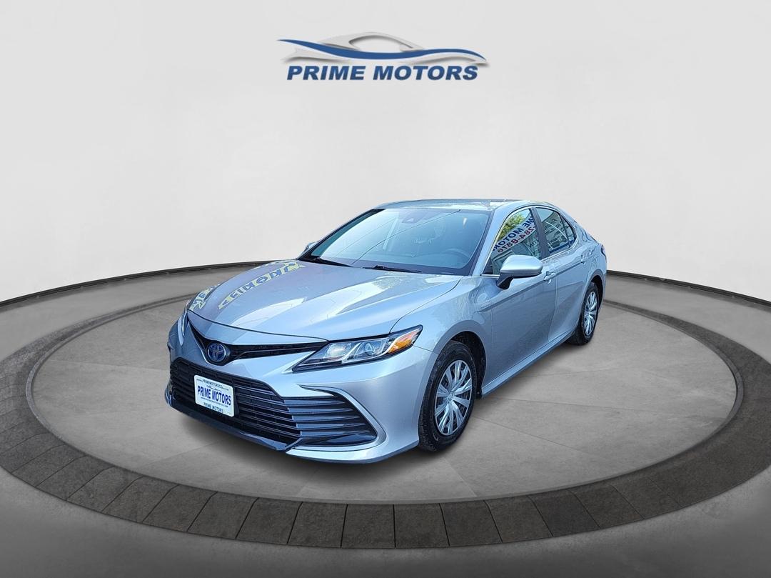 Toyota Camry Hybrid LE 2022