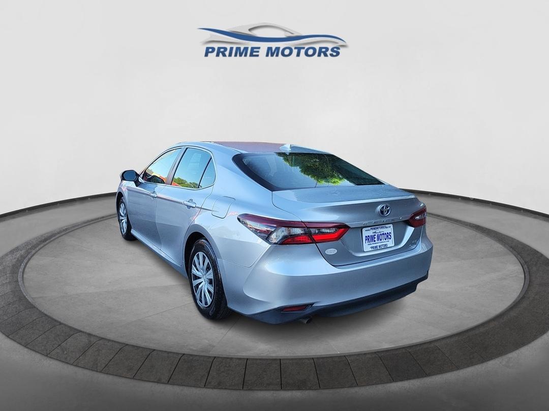 Toyota Camry Hybrid LE 2022