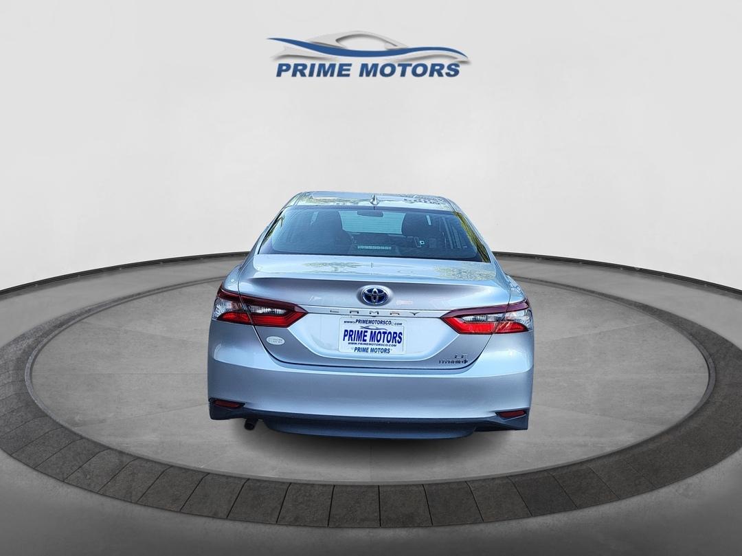 Toyota Camry Hybrid LE 2022