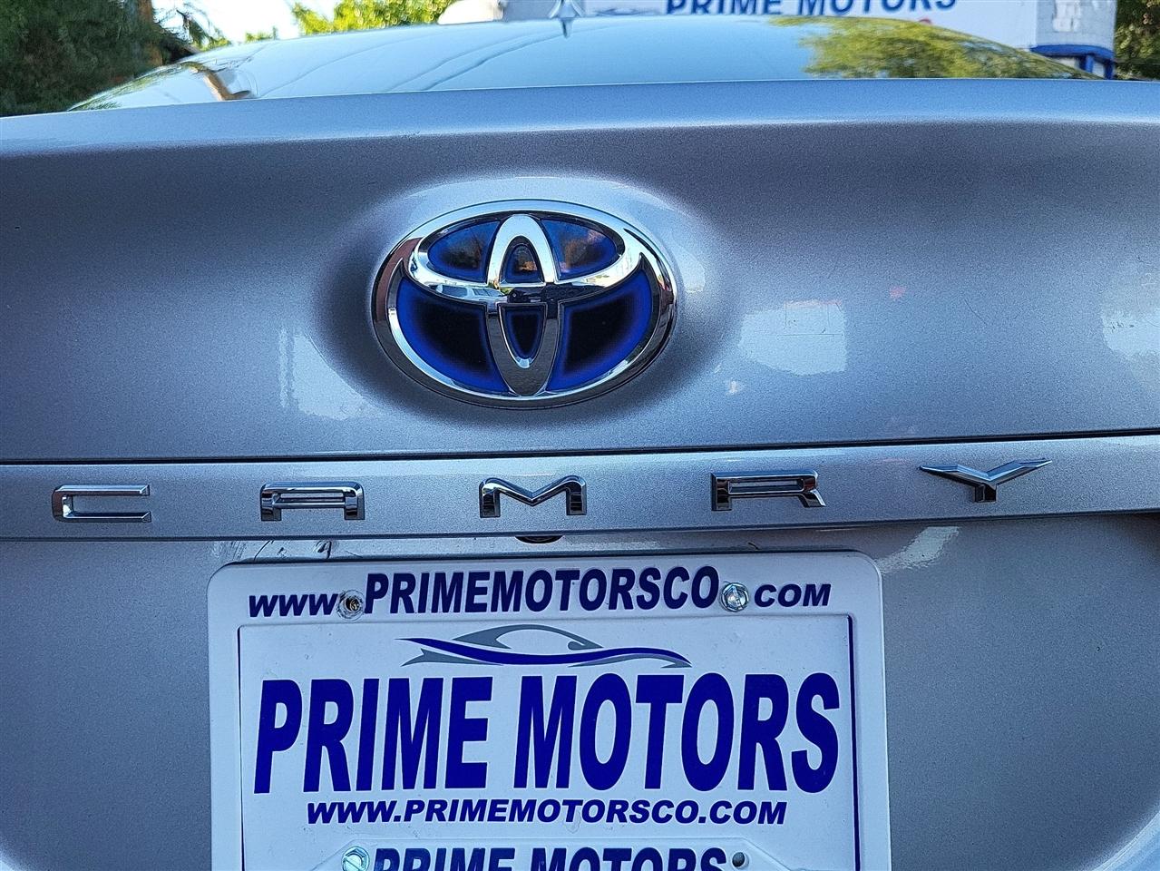 Toyota Camry Hybrid LE 2022