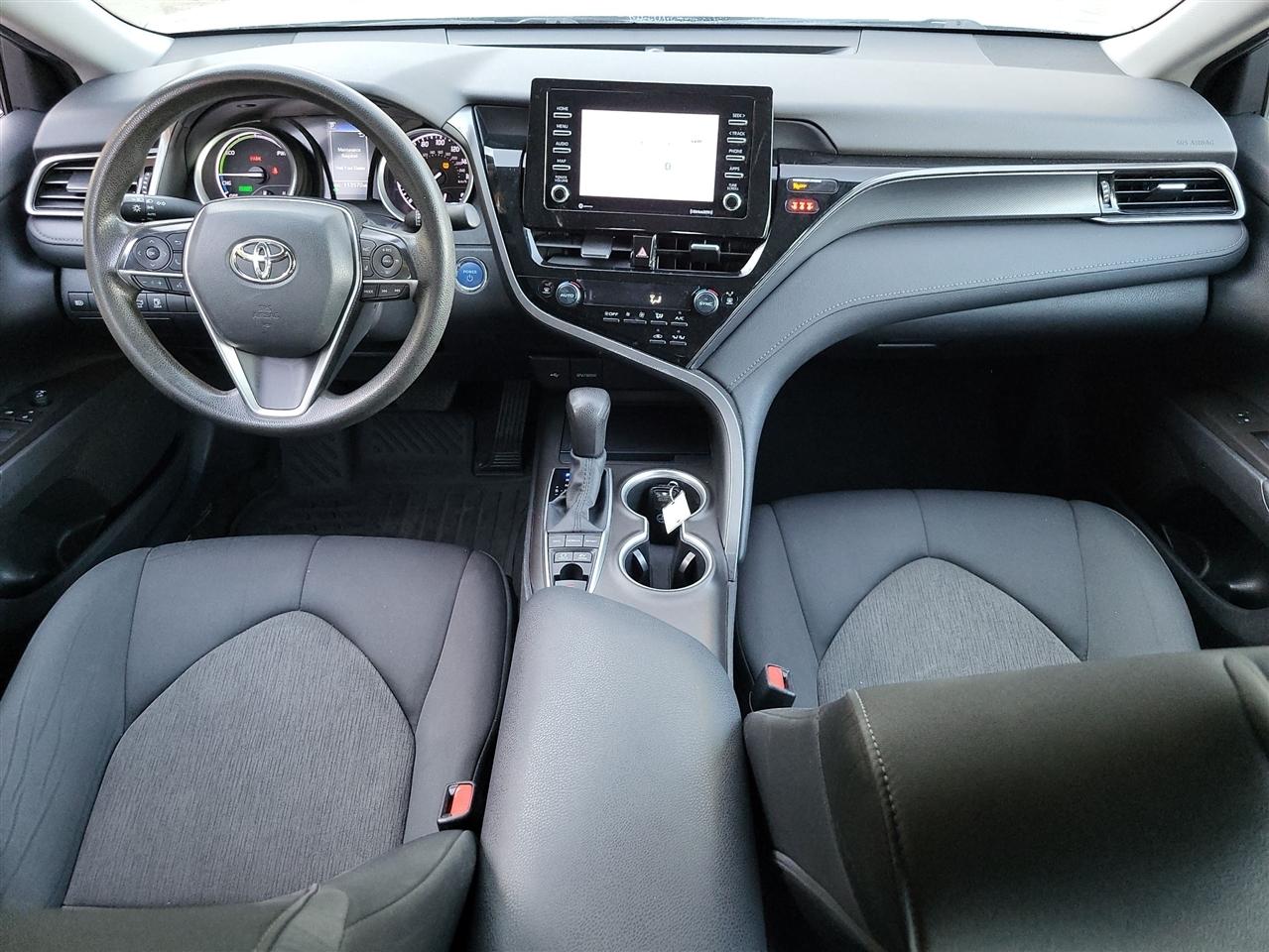 Toyota Camry Hybrid LE 2022