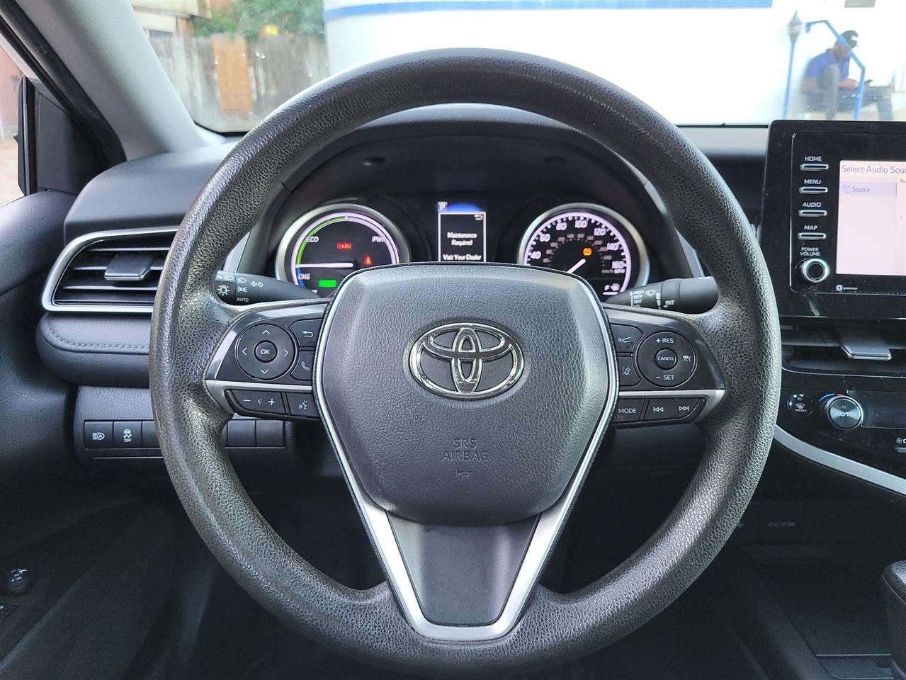 Toyota Camry Hybrid LE 2022