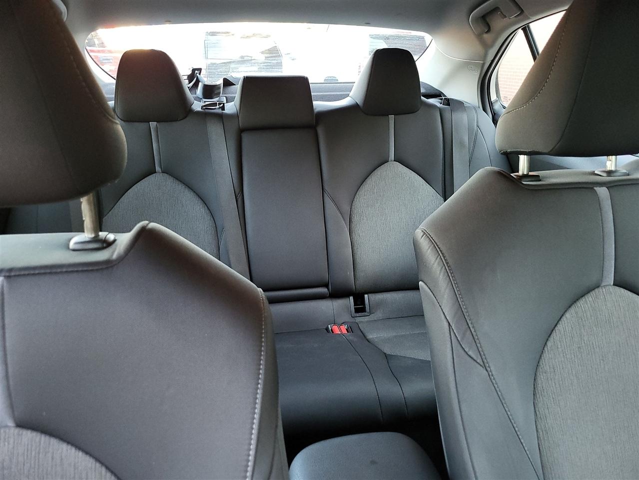 Toyota Camry Hybrid LE 2022