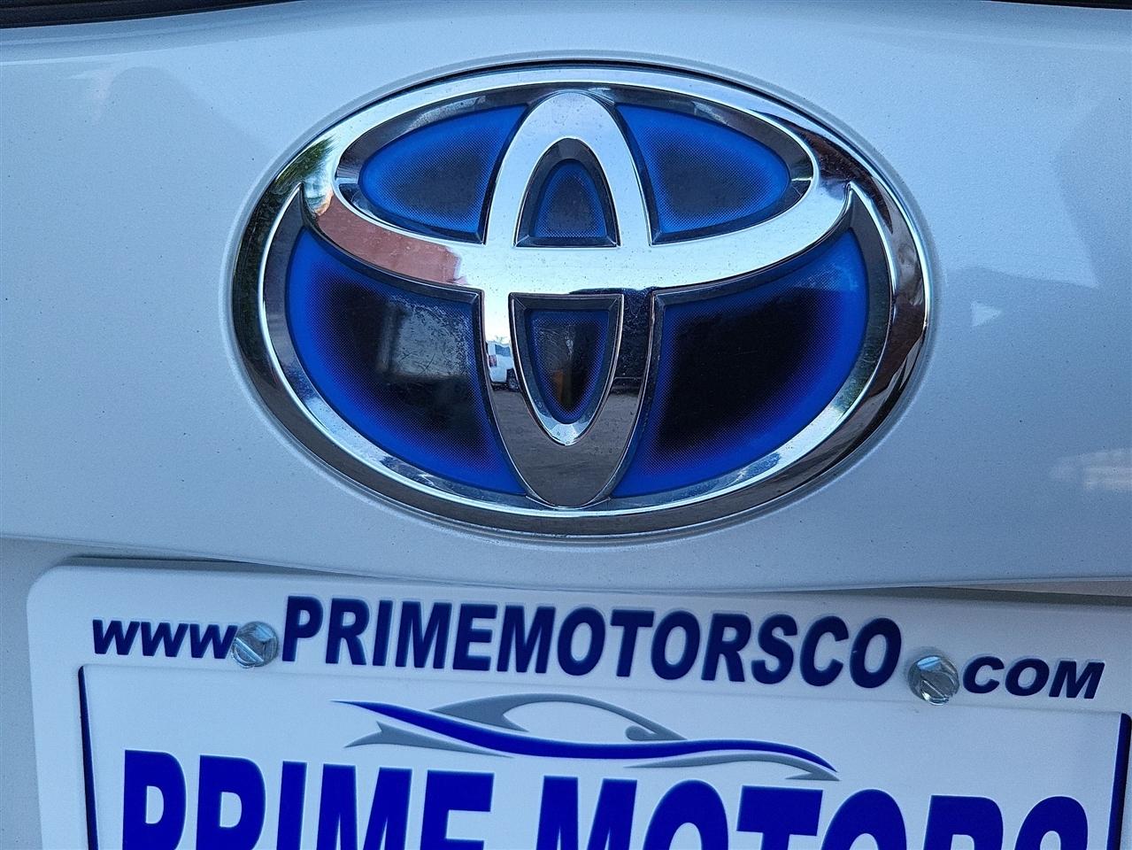 Toyota Prius Four 2015