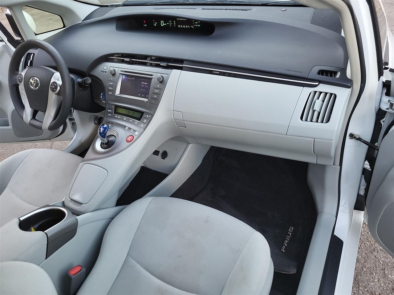 Toyota Prius Four 2015