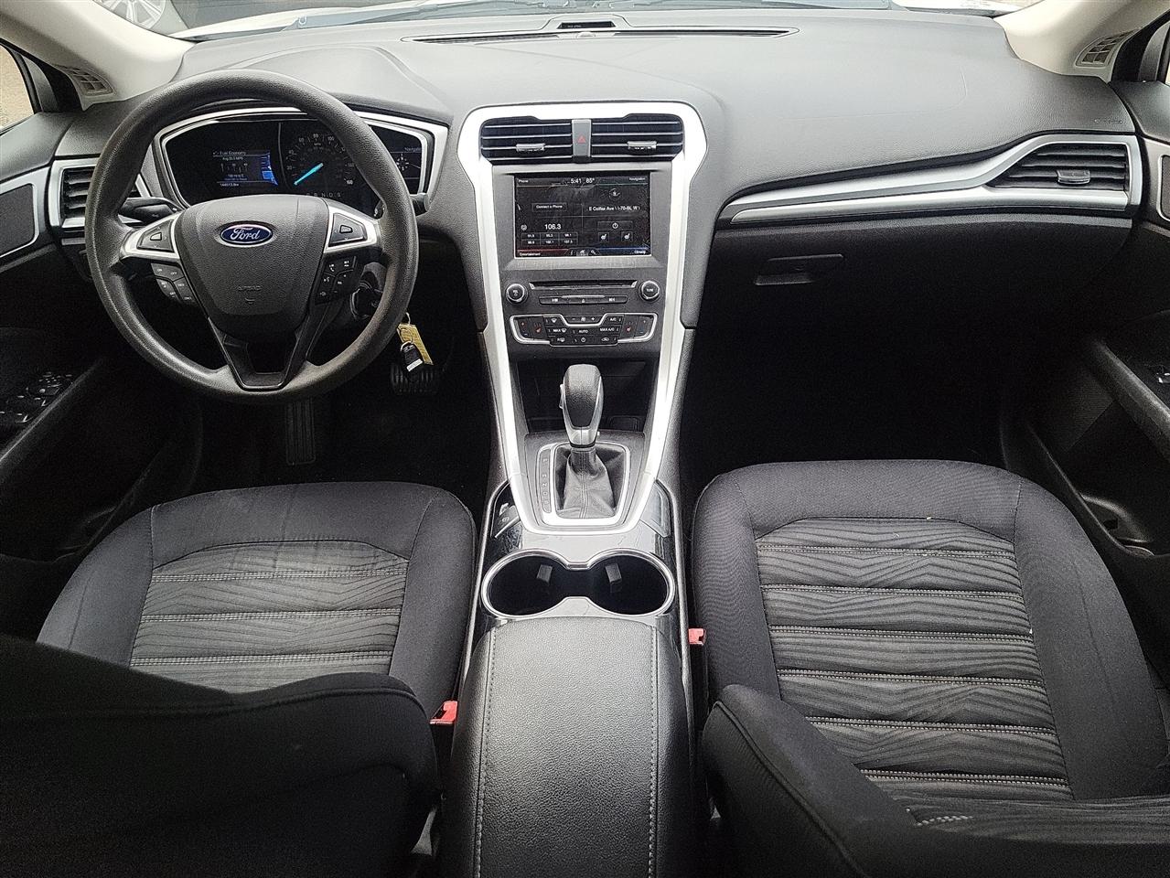 Ford Fusion SE 2016