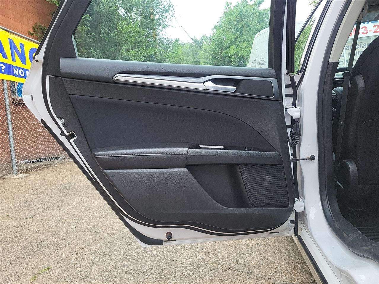Ford Fusion SE 2016