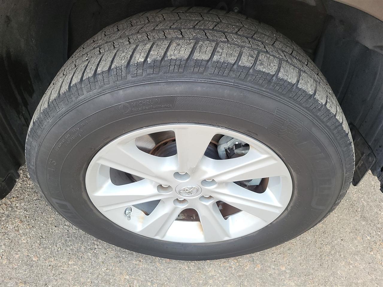 Toyota Highlander Base 2013