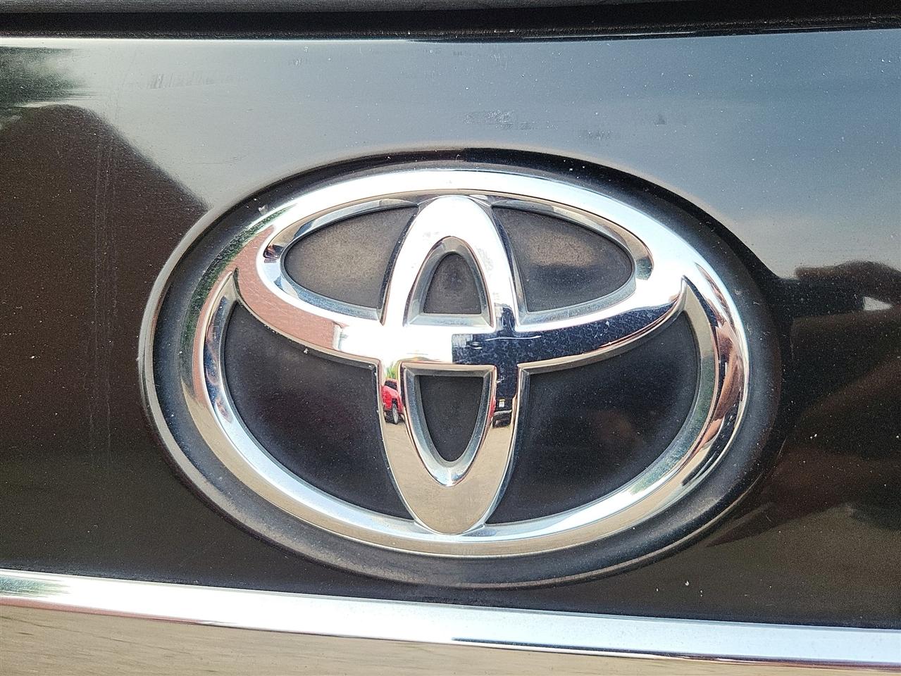 Toyota Highlander Base 2013