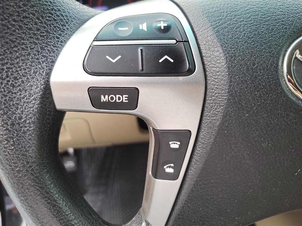 Toyota Highlander Base 2013