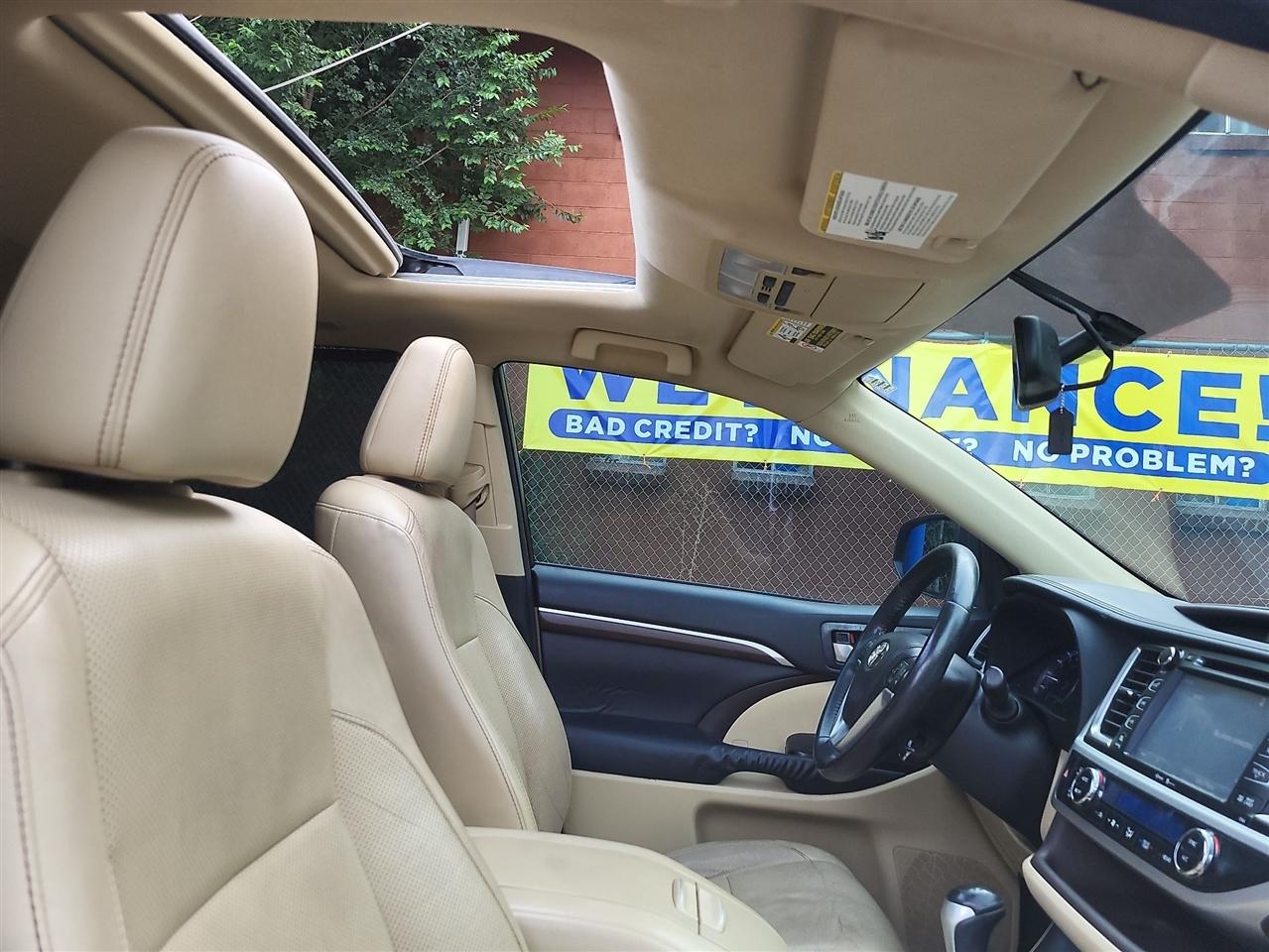 Toyota Highlander Limited FWD V6 2014
