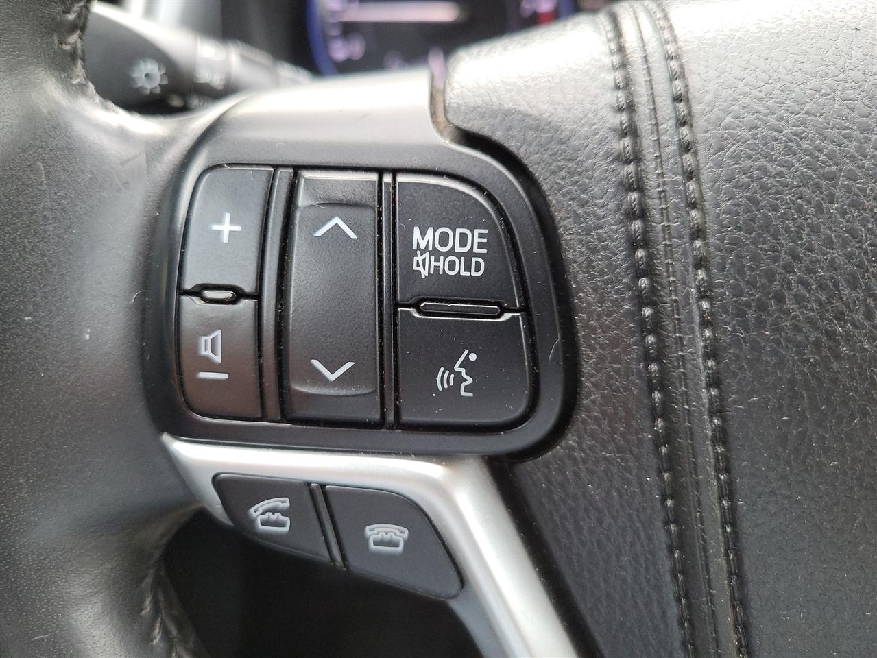 Toyota Highlander Limited FWD V6 2014