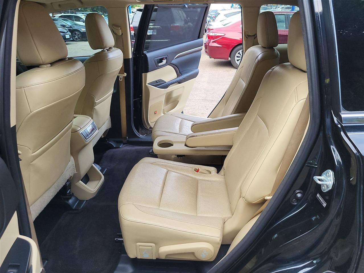 Toyota Highlander Limited FWD V6 2014