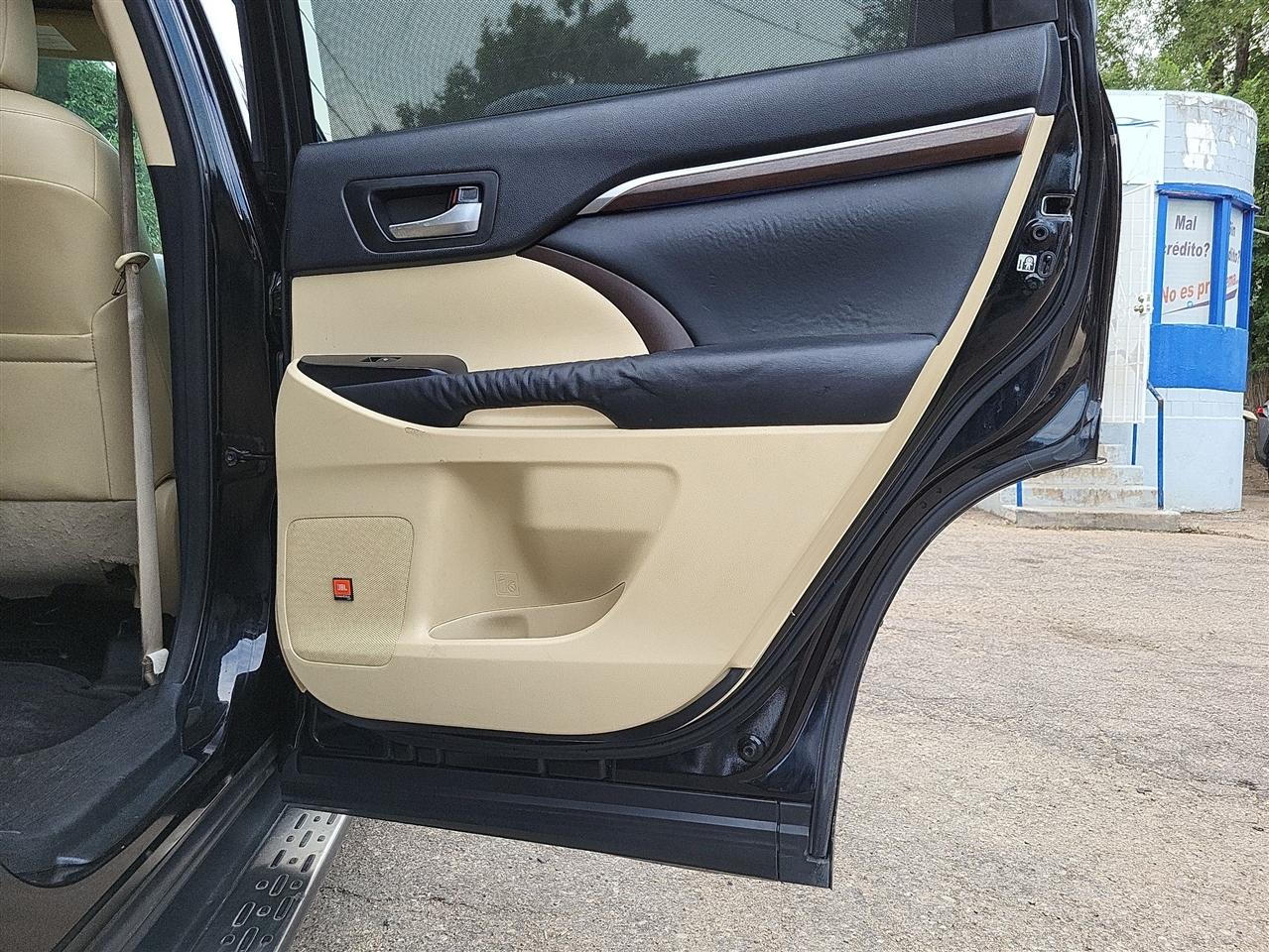 Toyota Highlander Limited FWD V6 2014