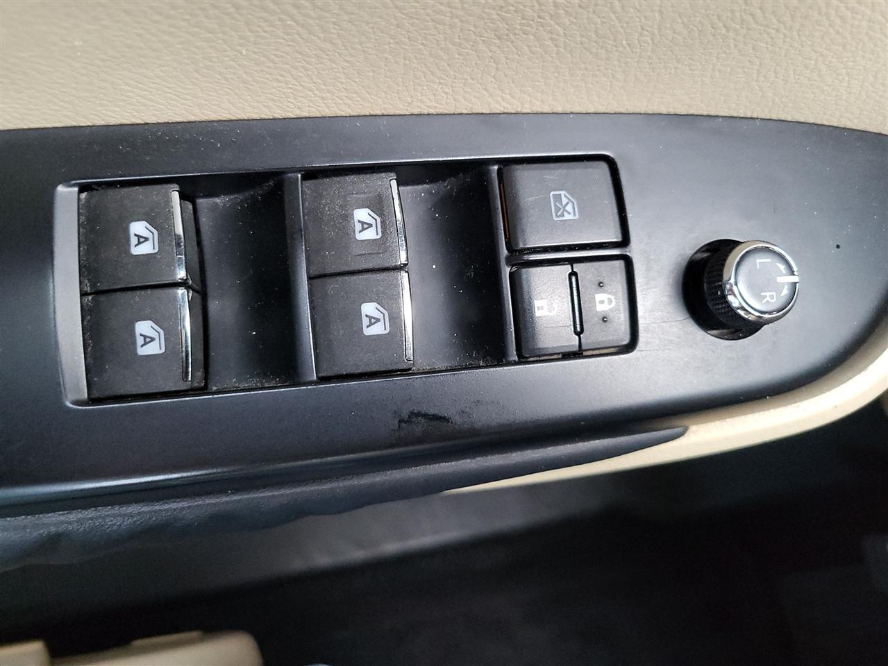 Toyota Highlander Limited FWD V6 2014