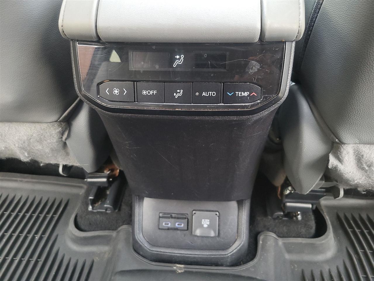 Toyota Highlander Limited AWD V6 2022