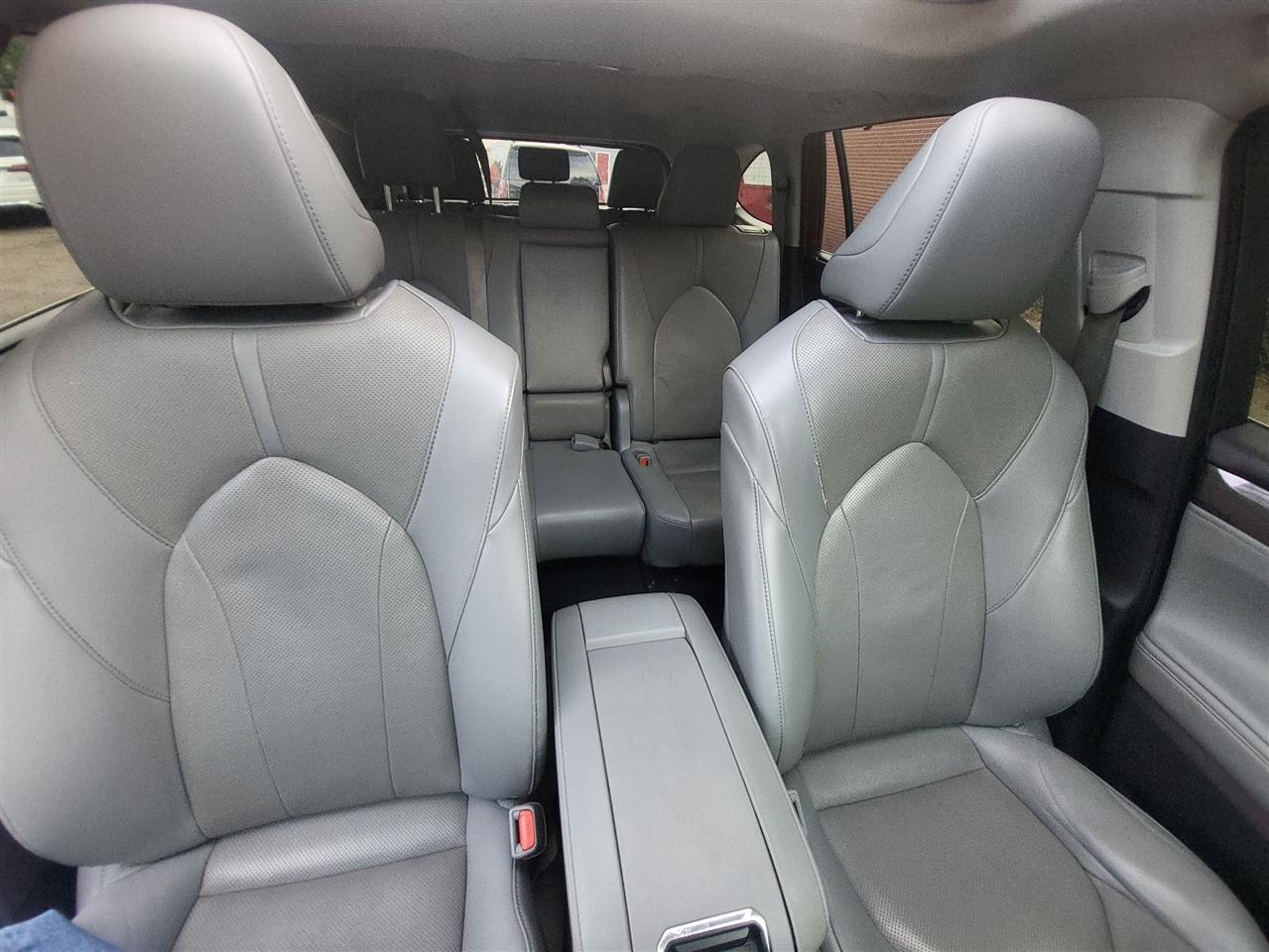 Toyota Highlander Limited AWD V6 2022