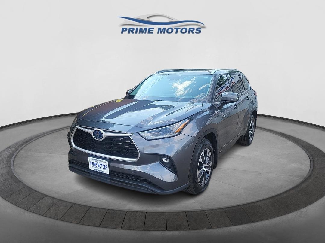 Toyota Highlander Hybrid XLE AWD 2021
