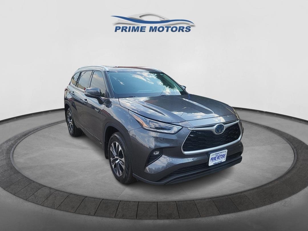 Toyota Highlander Hybrid XLE AWD 2021
