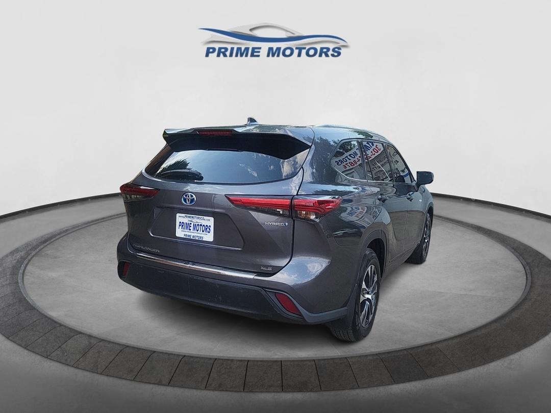 Toyota Highlander Hybrid XLE AWD 2021