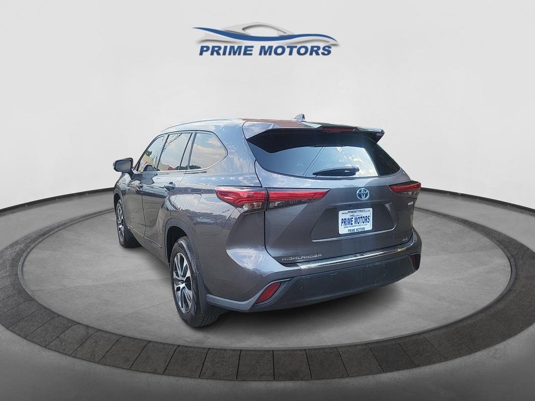 Toyota Highlander Hybrid XLE AWD 2021