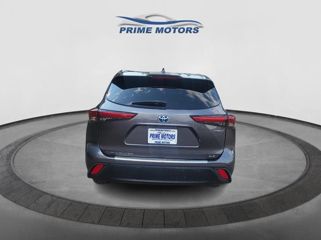 Toyota Highlander Hybrid XLE AWD 2021