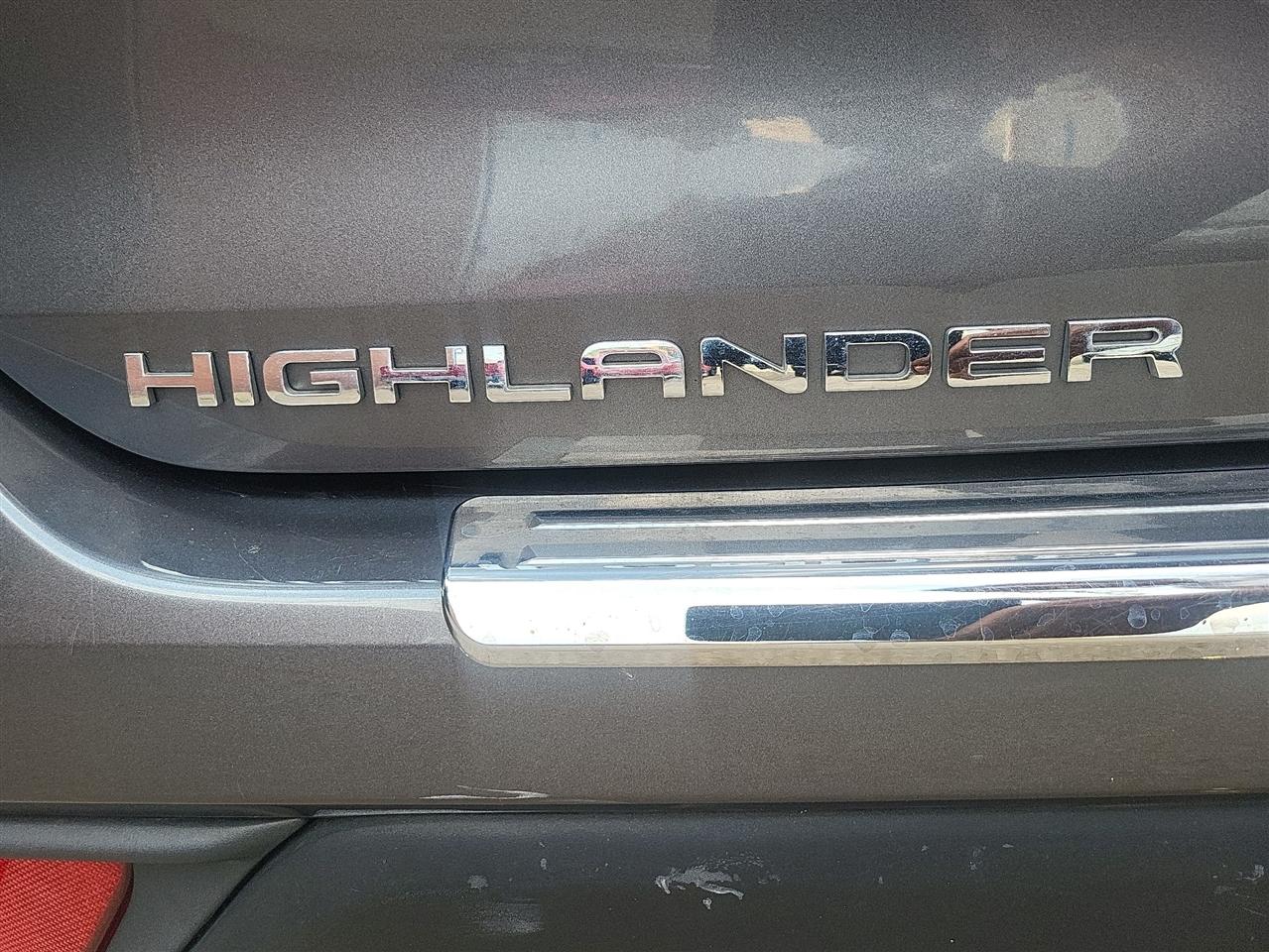 Toyota Highlander Hybrid XLE AWD 2021