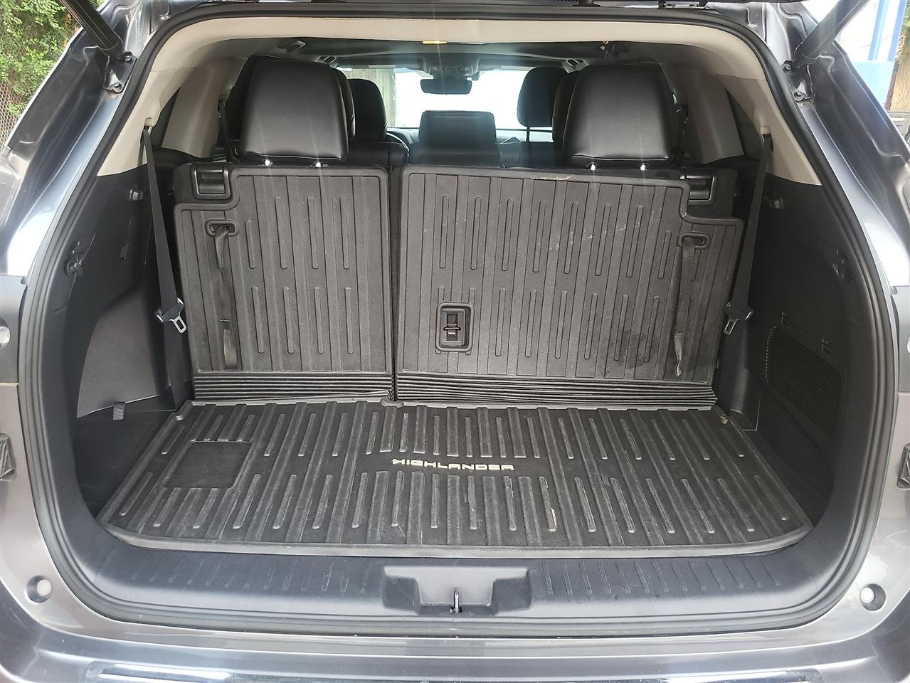 Toyota Highlander Hybrid XLE AWD 2021