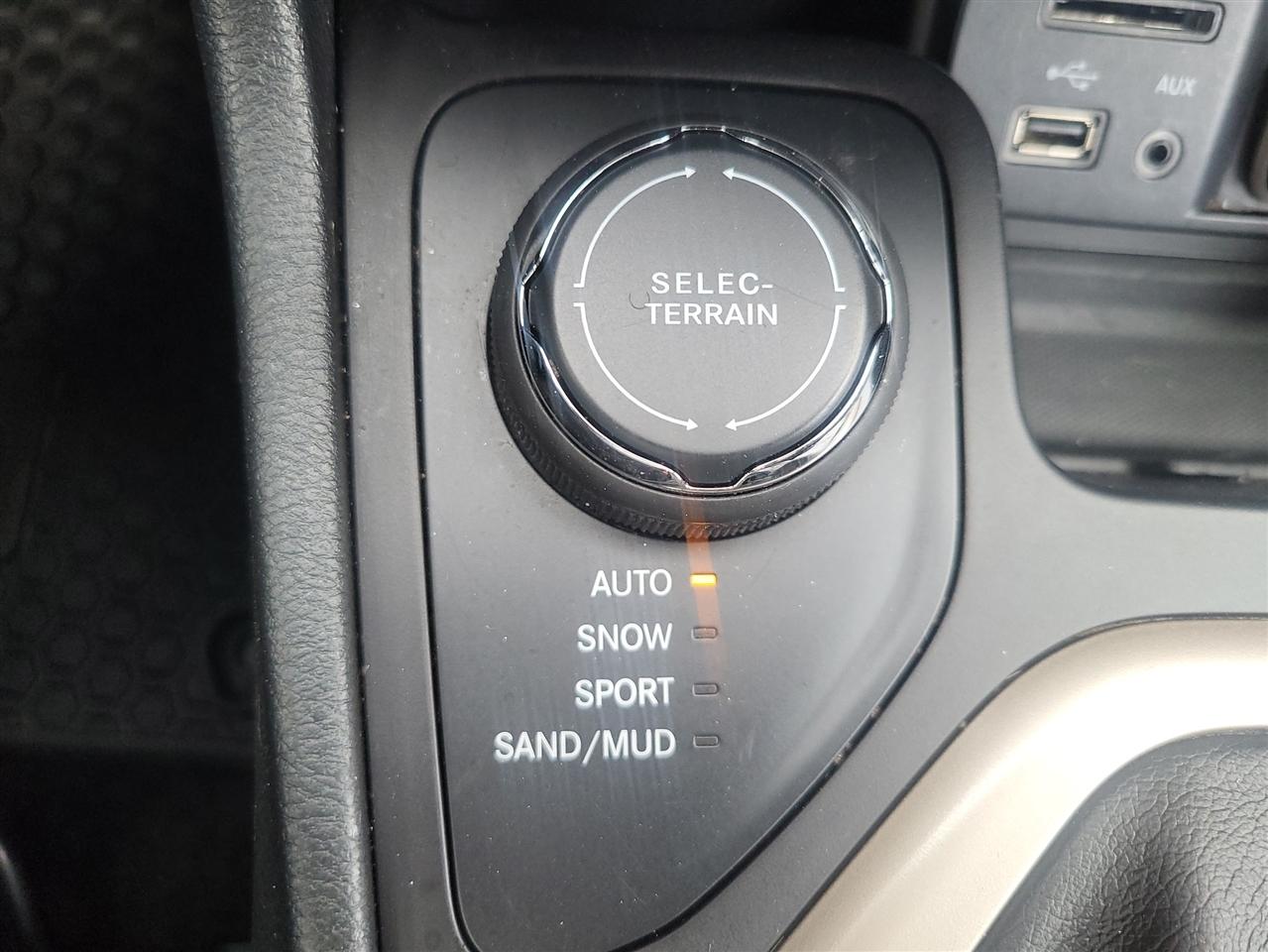 Jeep Cherokee Latitude 4WD 2015