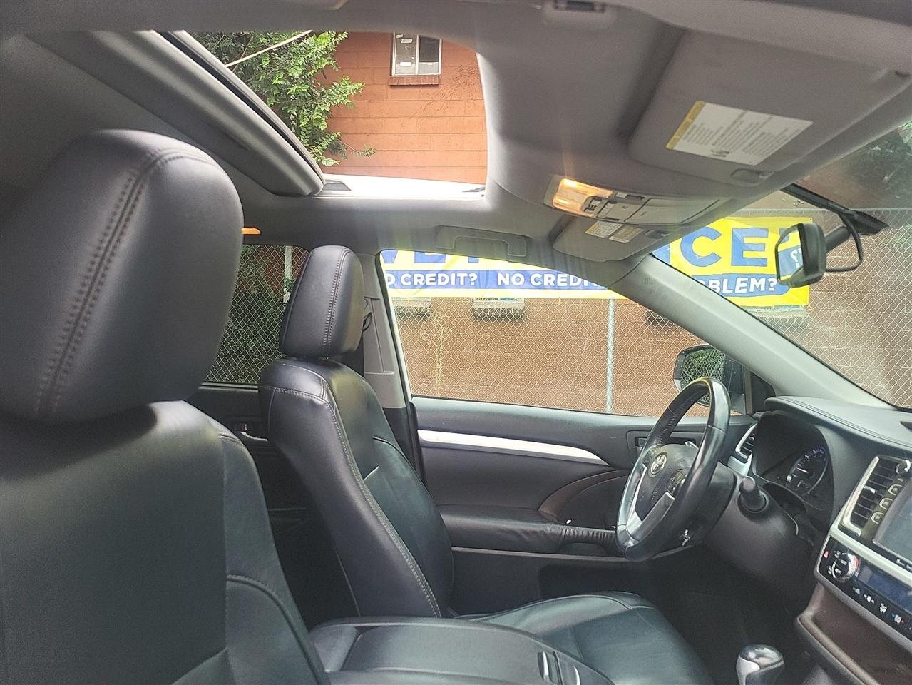 Toyota Highlander XLE AWD V6 2016
