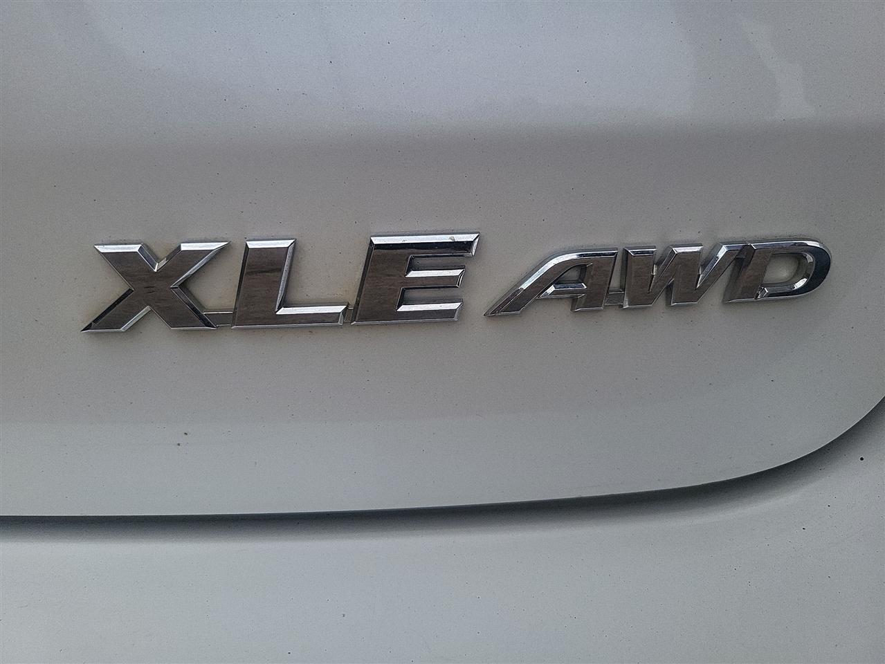 Toyota Highlander XLE AWD V6 2016
