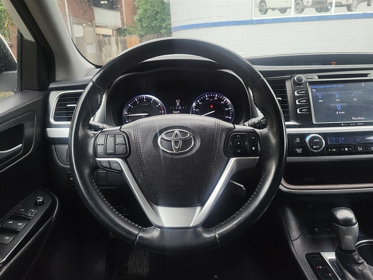 Toyota Highlander XLE AWD V6 2016