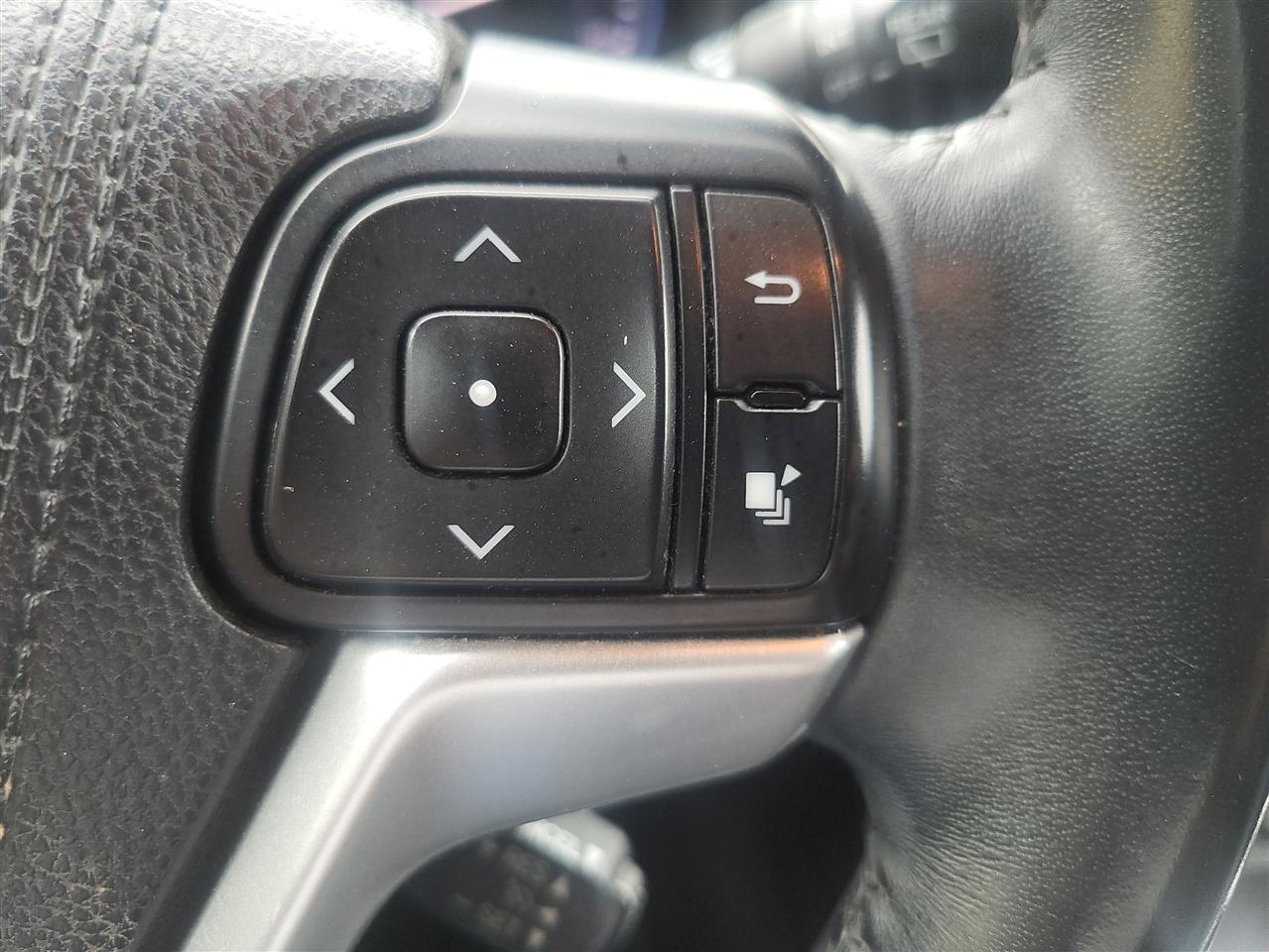 Toyota Highlander XLE AWD V6 2016