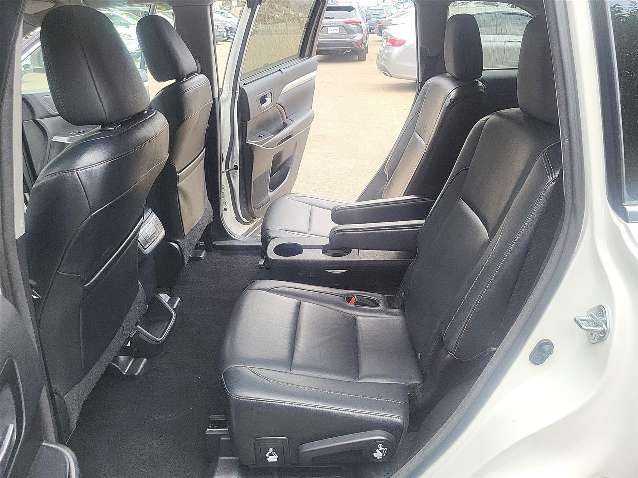 Toyota Highlander XLE AWD V6 2016