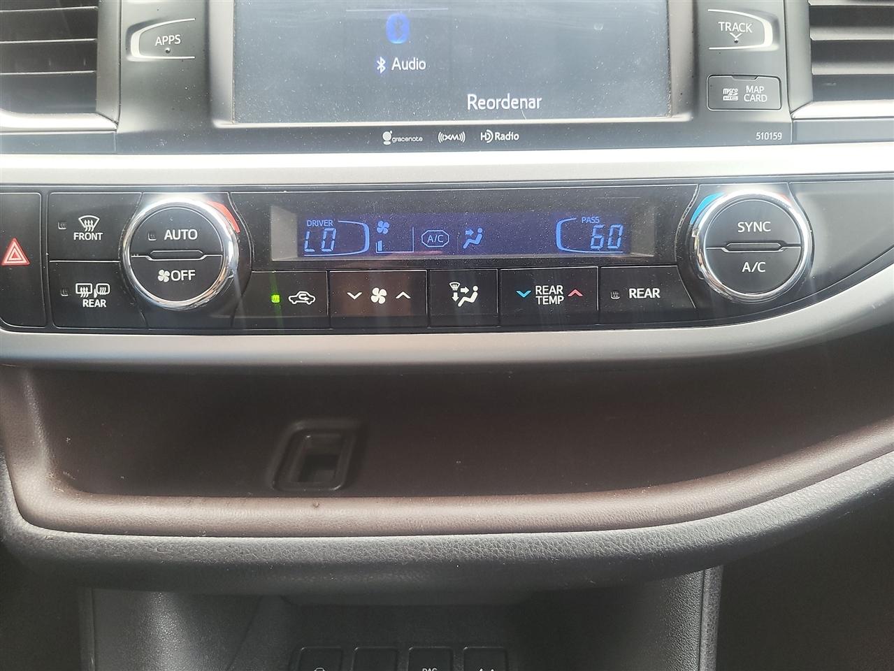 Toyota Highlander XLE AWD V6 2016