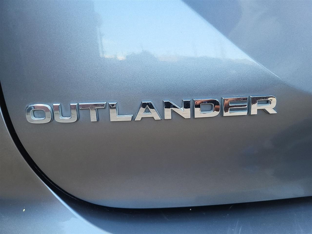 Mitsubishi Outlander SE 2WD 2022