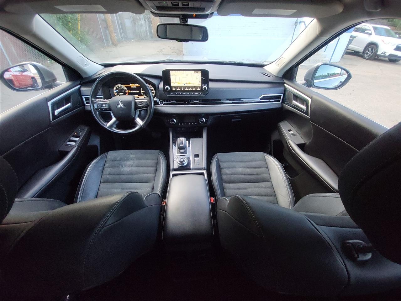 Mitsubishi Outlander SE 2WD 2022