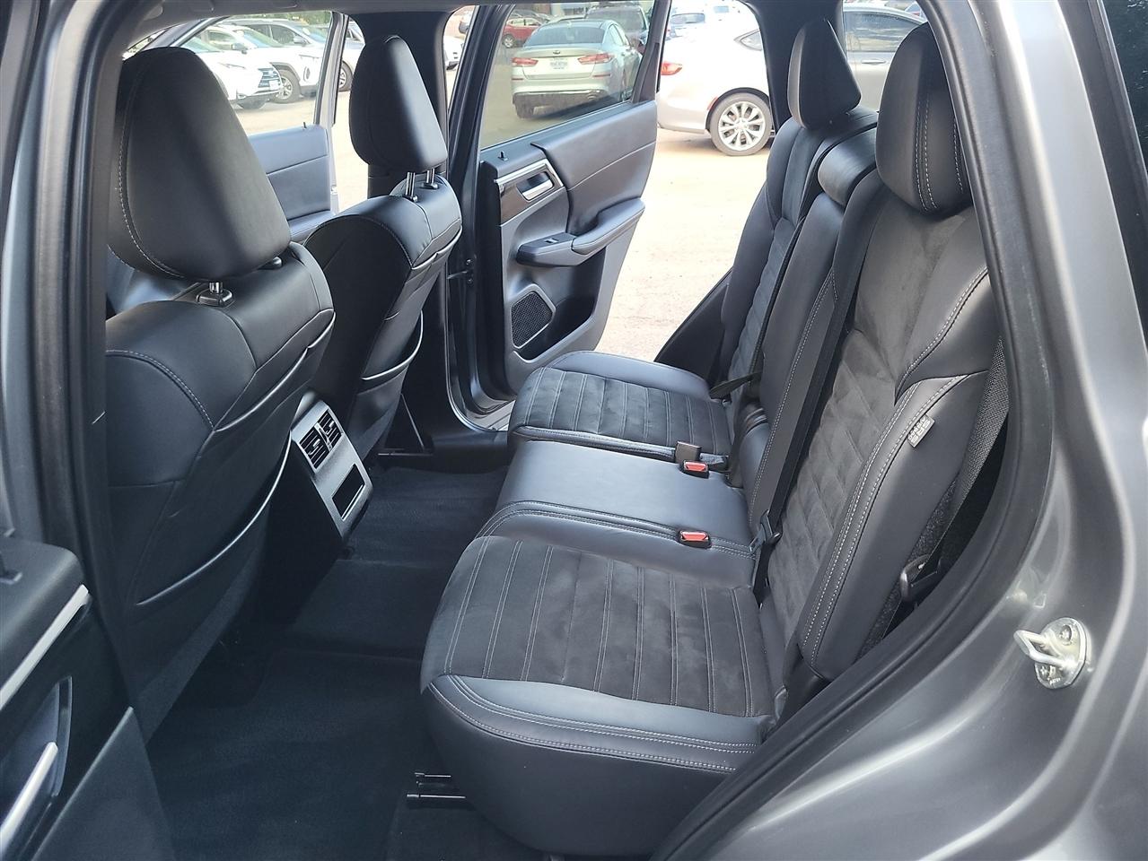 Mitsubishi Outlander SE 2WD 2022