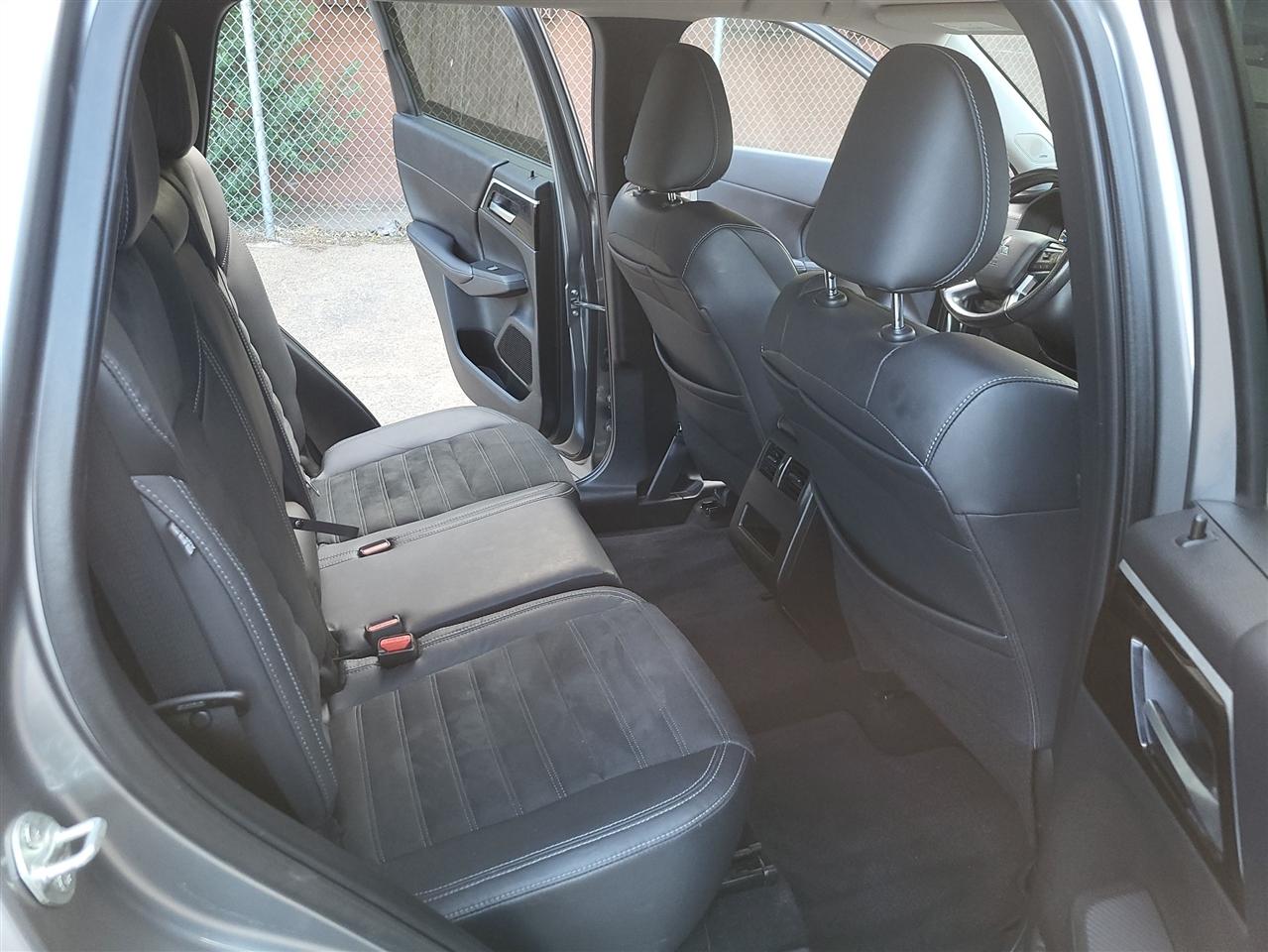 Mitsubishi Outlander SE 2WD 2022