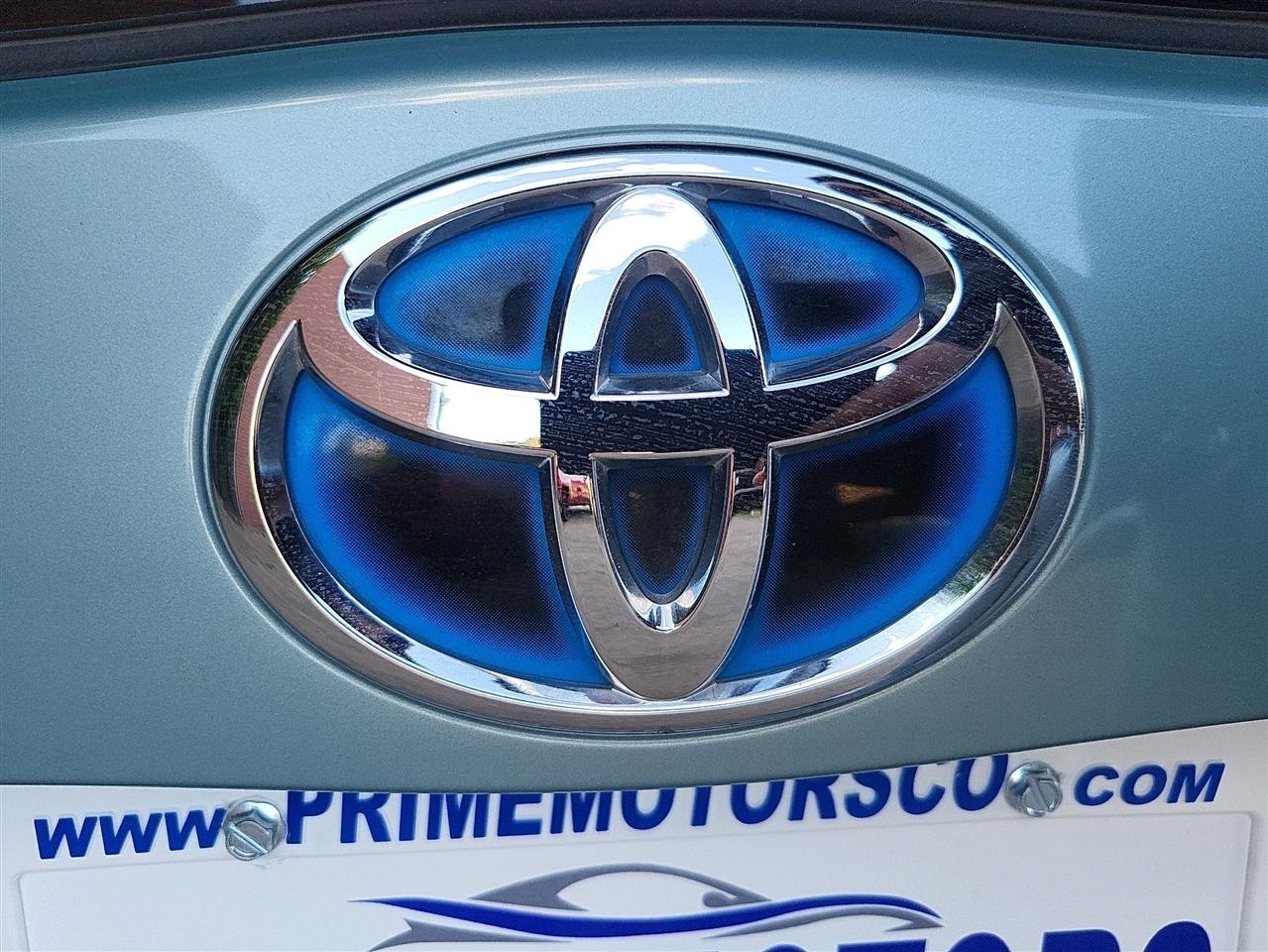 Toyota Prius Four 2015