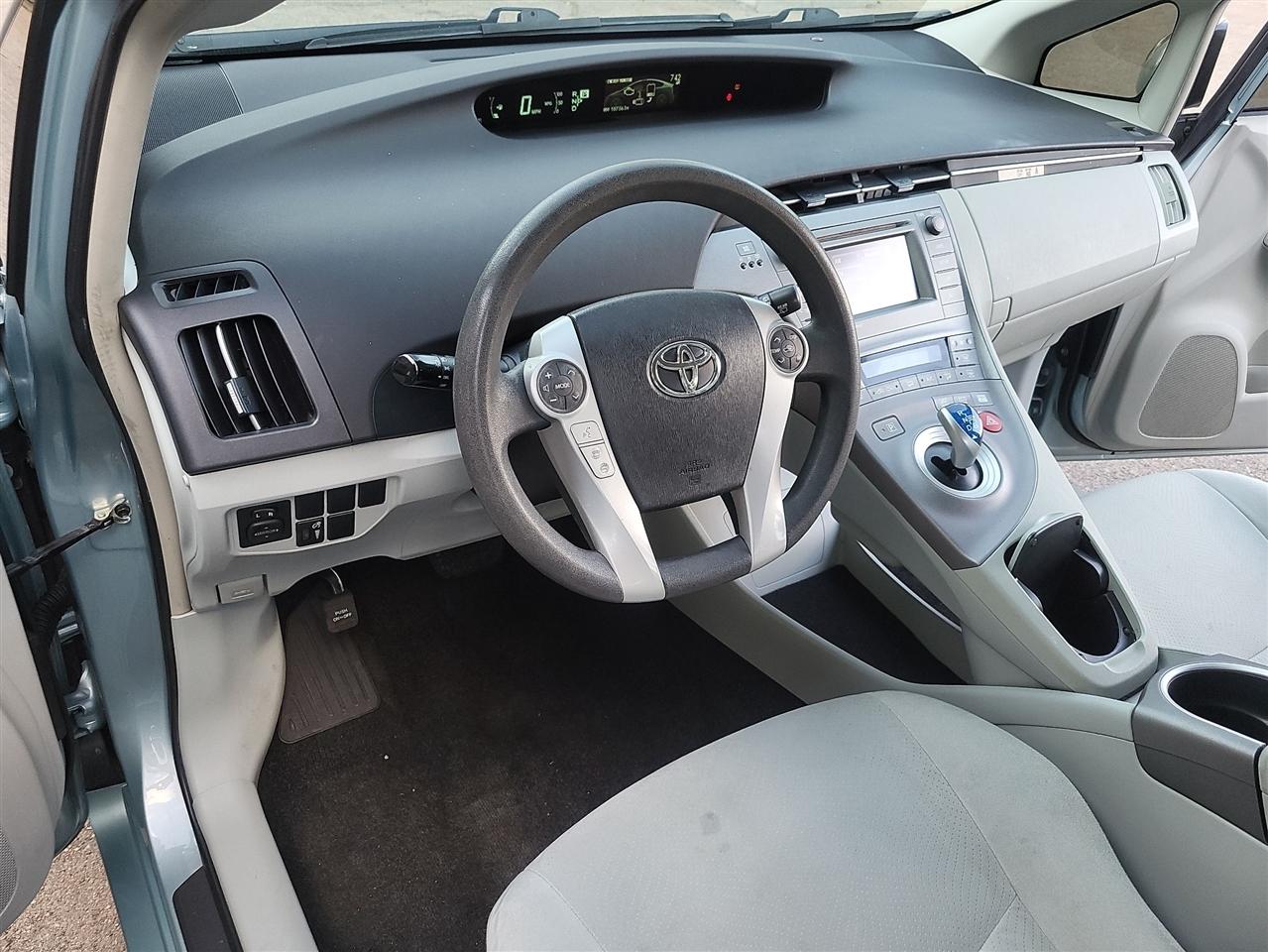 Toyota Prius Four 2015