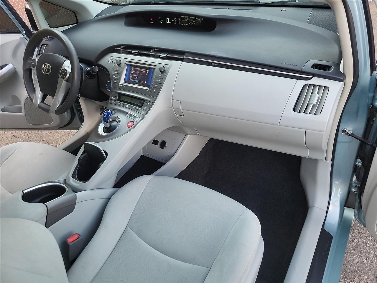 Toyota Prius Four 2015