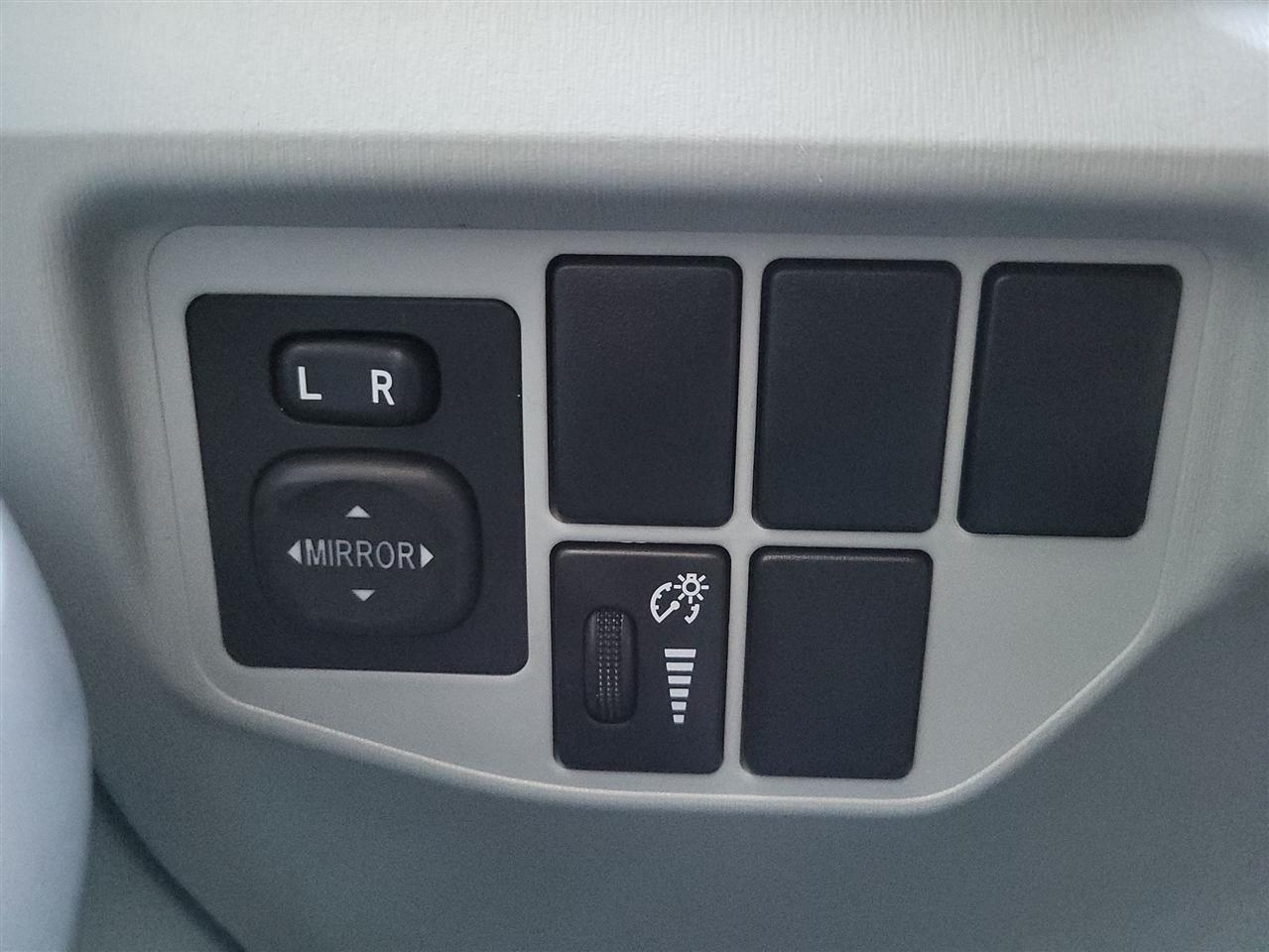 Toyota Prius Four 2015